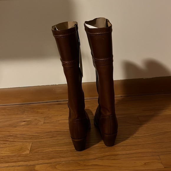 Frye Women’s Boots - Picture 4 of 12
